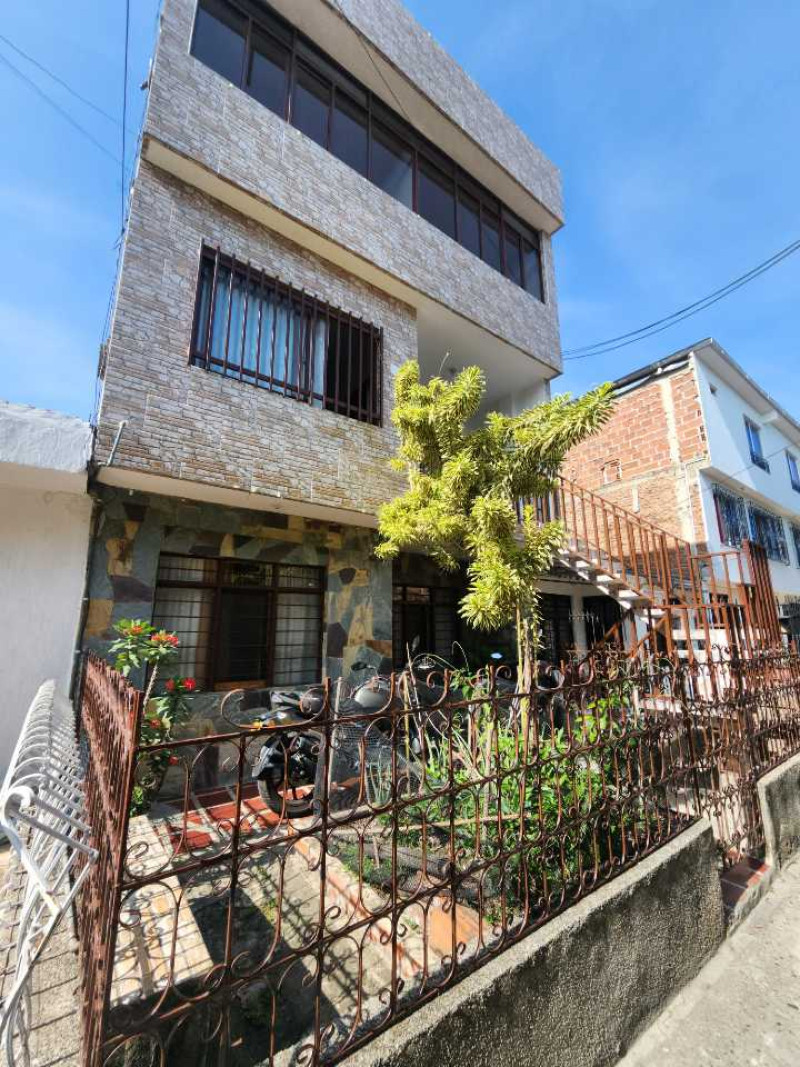 Casa En Venta - Las Ceibas, Cali