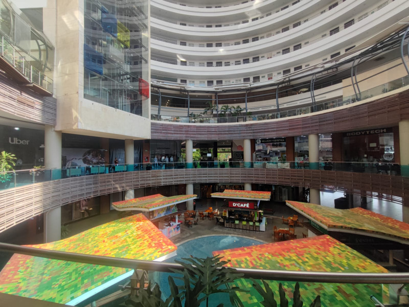 Local En Arriendo - Chipichape, Cali