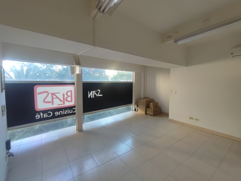 Local En Arriendo - Chipichape, Cali