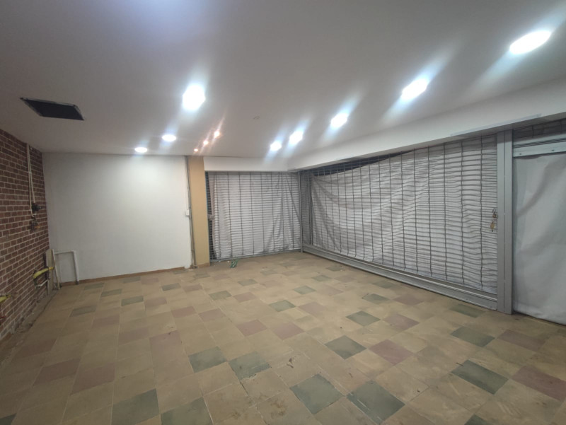 Local En Arriendo - Chipichape, Cali