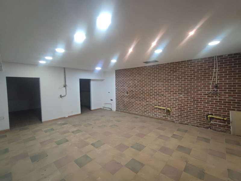 Local En Arriendo - Chipichape, Cali