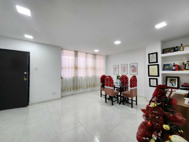 Apartamento En Venta - Granada, Cali