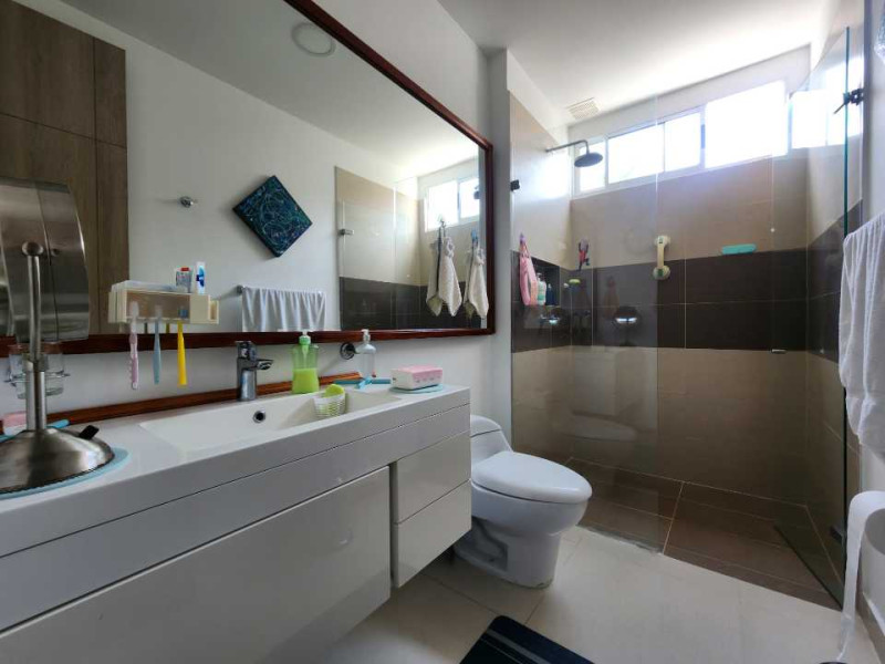 Apartamento En Venta - Santa Teresita, Cali