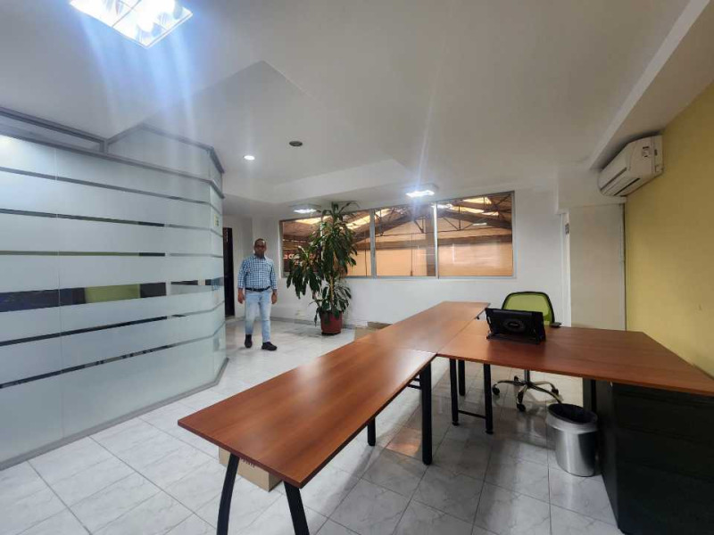 Bodega En Venta - Belalcázar, Cali