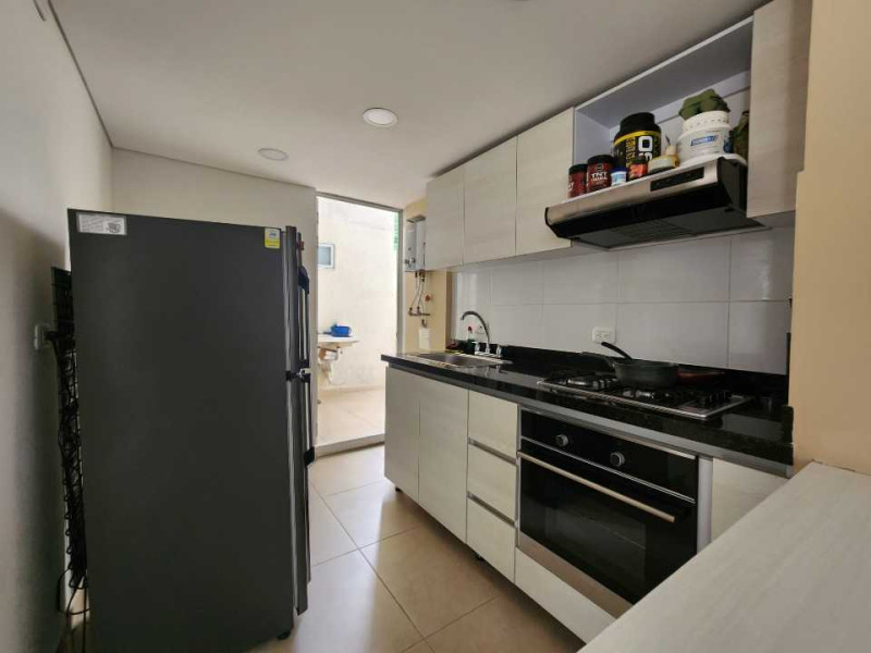 Apartamento En Venta - Los Cambulos, Cali