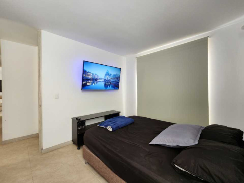 Apartamento En Venta - Los Cambulos, Cali