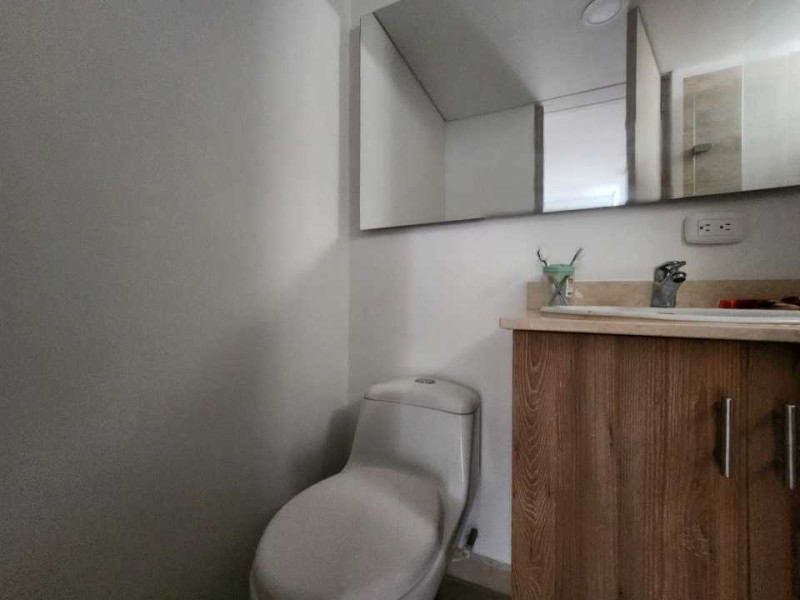 Apartamento En Venta - Los Cambulos, Cali