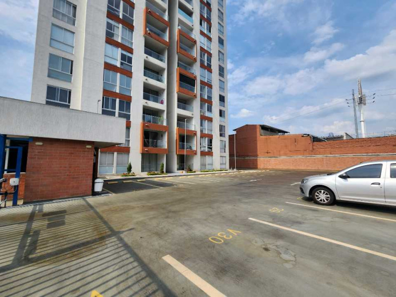 Apartamento En Venta - Los Cambulos, Cali