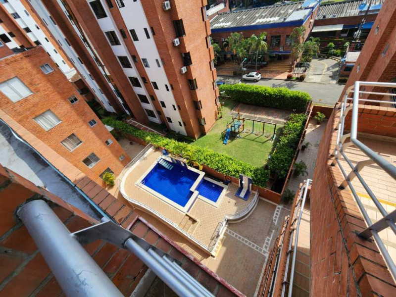 Apartamento En Venta - El Limonar, Cali