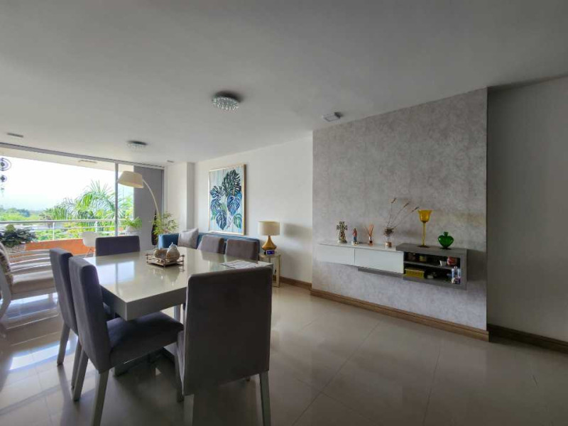 Apartamento En Venta - El Limonar, Cali