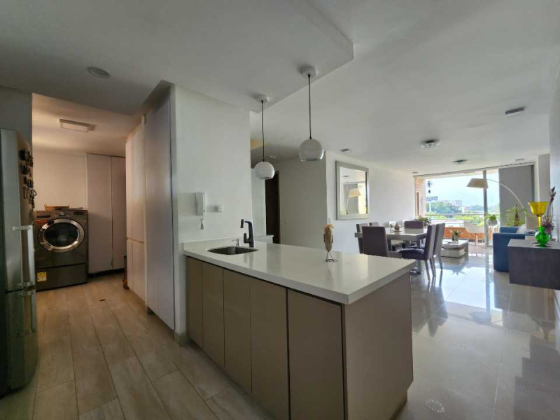 Apartamento En Venta - El Limonar, Cali