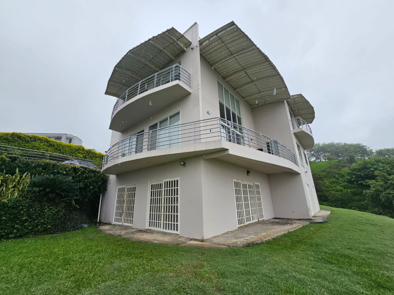 Casa En Venta - Yumbo, Yumbo