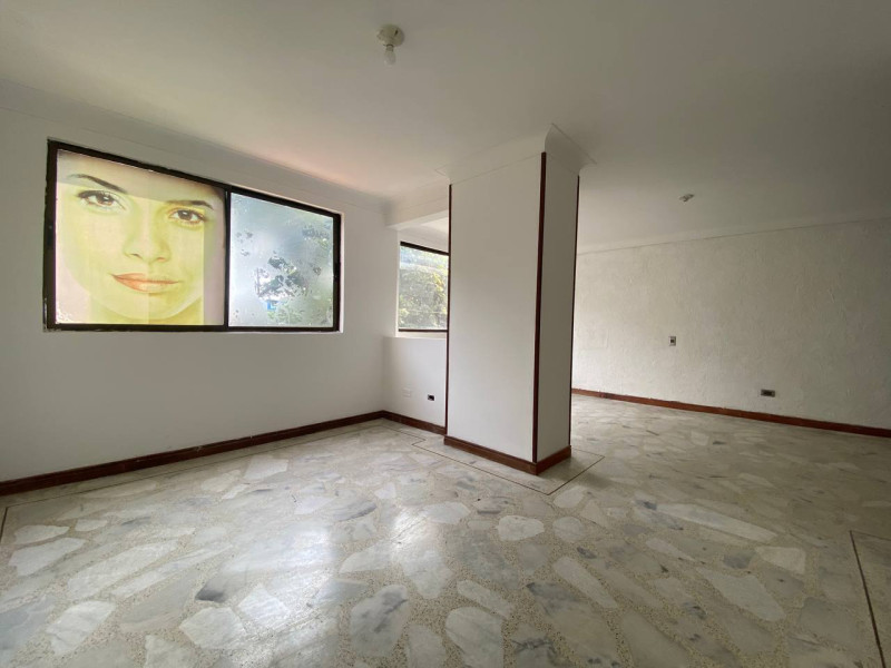 Apartamento En Venta - Ciudad Jardín, Cali