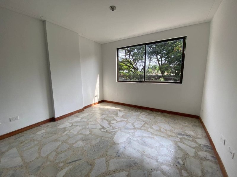 Apartamento En Venta - Ciudad Jardín, Cali