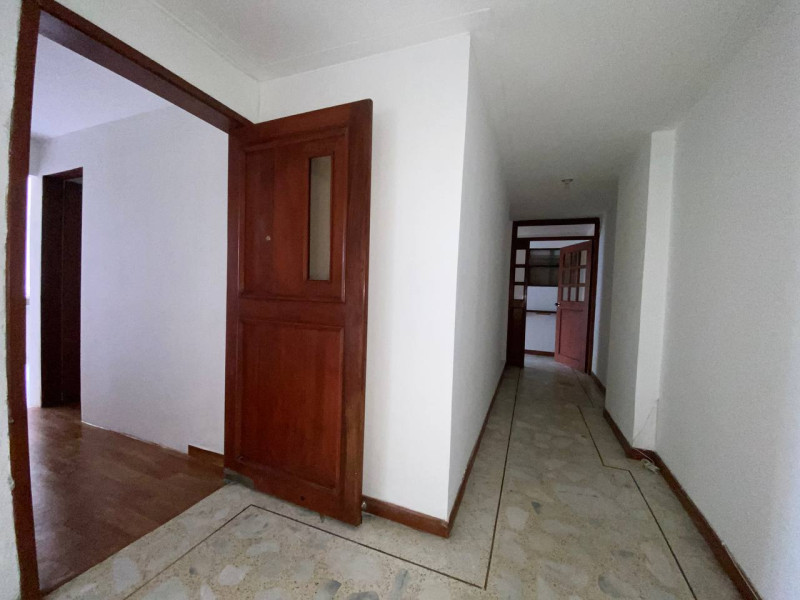 Apartamento En Venta - Ciudad Jardín, Cali