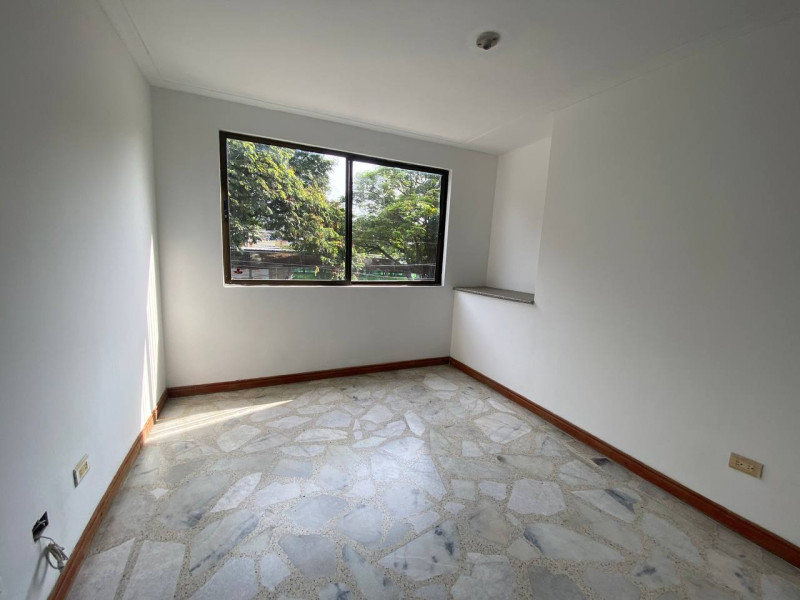 Apartamento En Venta - Ciudad Jardín, Cali