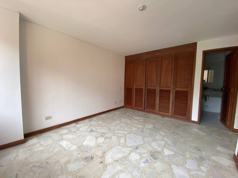Apartamento En Venta - Ciudad Jardín, Cali