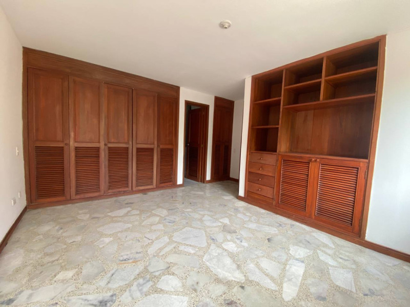 Apartamento En Venta - Ciudad Jardín, Cali