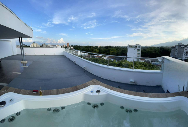 Apartamento En Venta - Ciudad Jardín, Cali