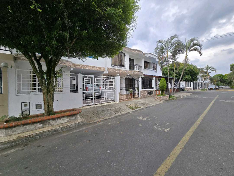 Casa En Venta - Ciudad 2000, Cali