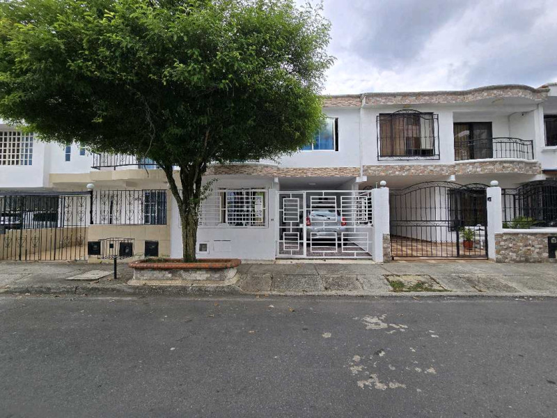 Casa En Venta - Ciudad 2000, Cali