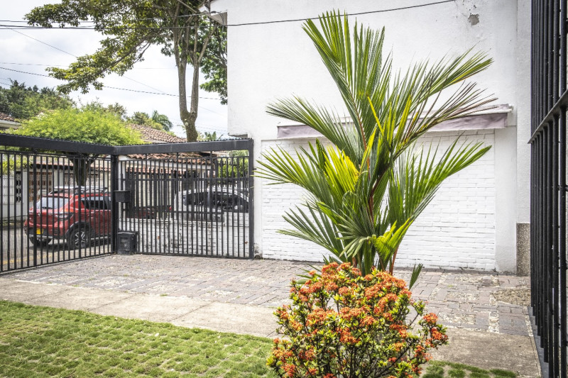 Casa En Venta - El Refugio, Cali