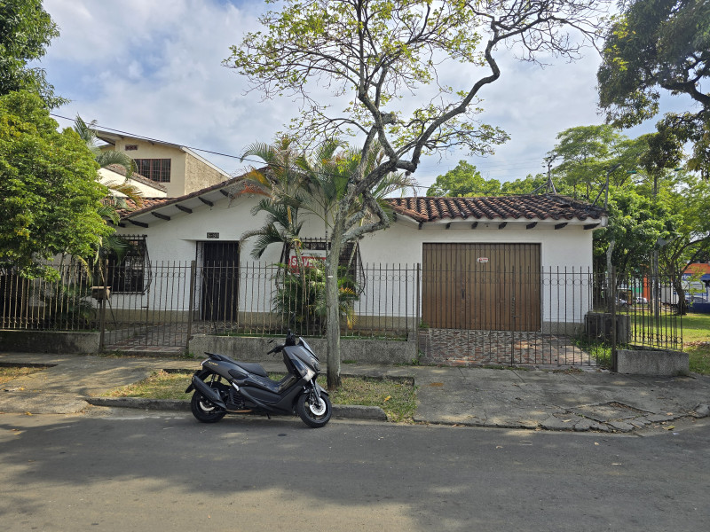 Casa En Venta - El Limonar, Cali