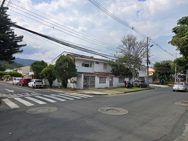 Casa En Venta - Pampalinda, Cali