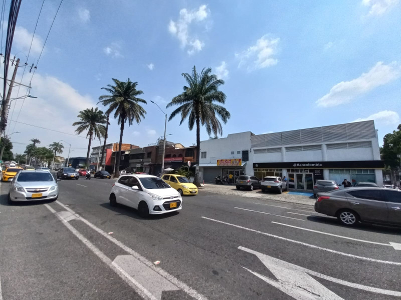 Local En Arriendo - Avenida Roosevelt, Cali