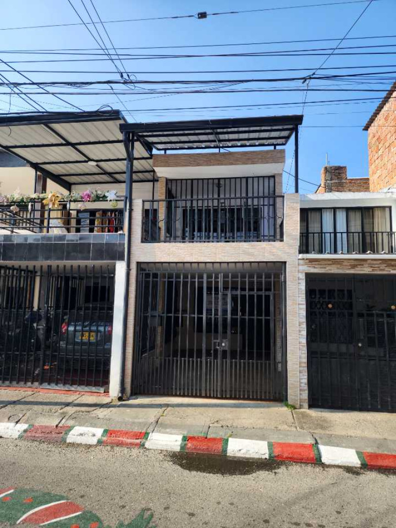 Casa En Venta - Palmeras Del Norte, Cali