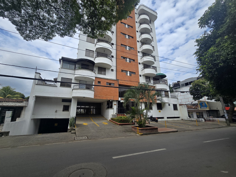 Apartamento En Venta - El Refugio, Cali