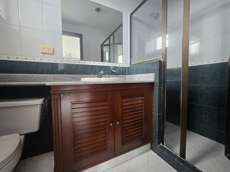 Apartamento En Venta - El Refugio, Cali