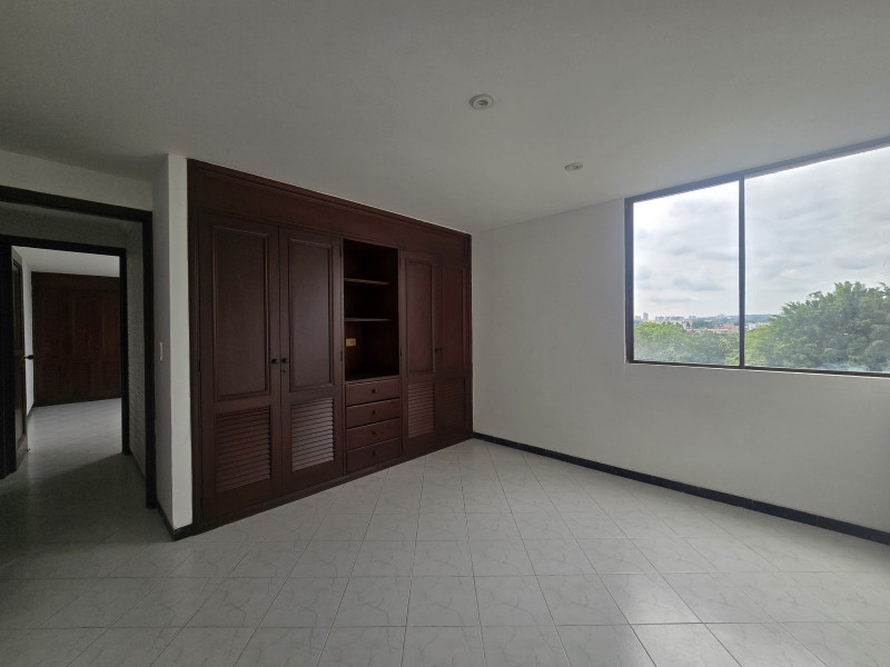 Apartamento En Venta - El Refugio, Cali