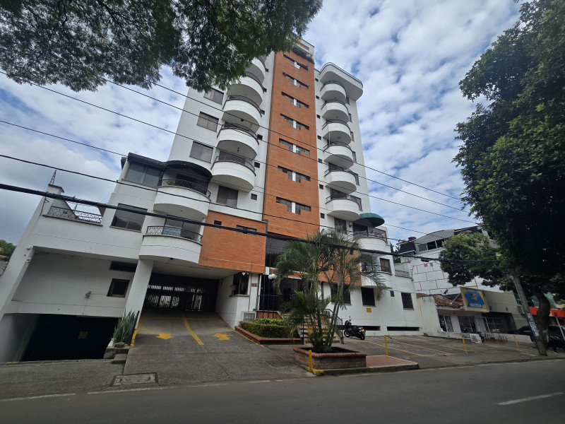 Apartamento En Venta - El Refugio, Cali