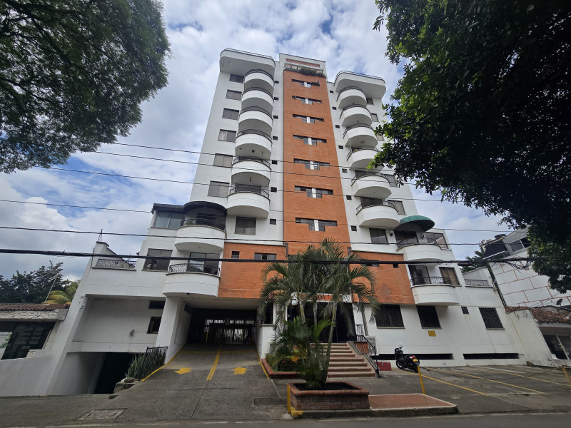 Apartamento En Venta - El Refugio, Cali