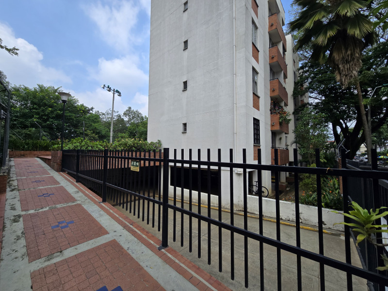 Apartamento En Venta - Santa Anita, Cali