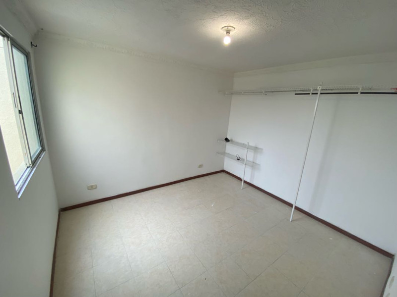 Apartamento En Venta - El Aguacatal, Cali