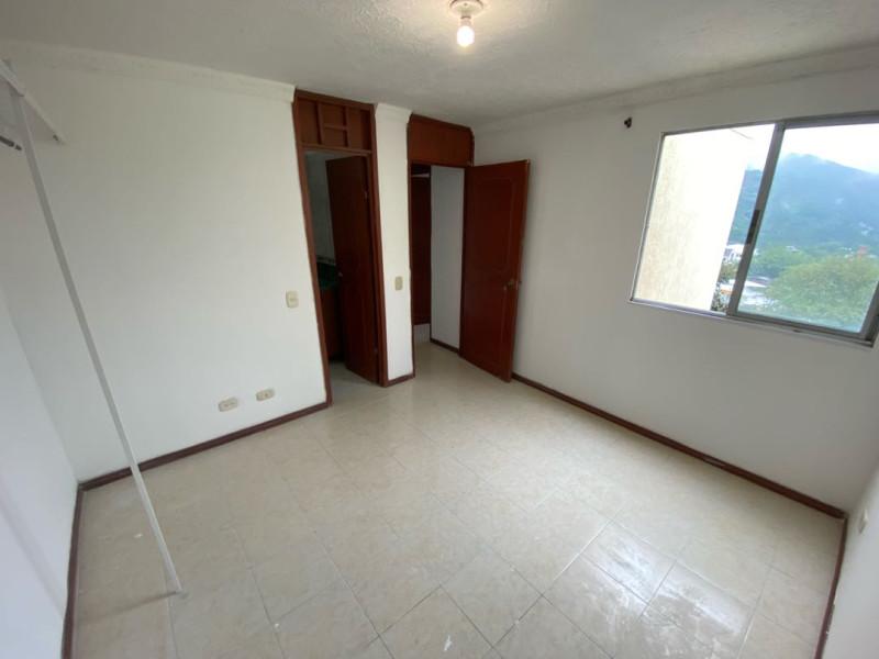 Apartamento En Venta - El Aguacatal, Cali