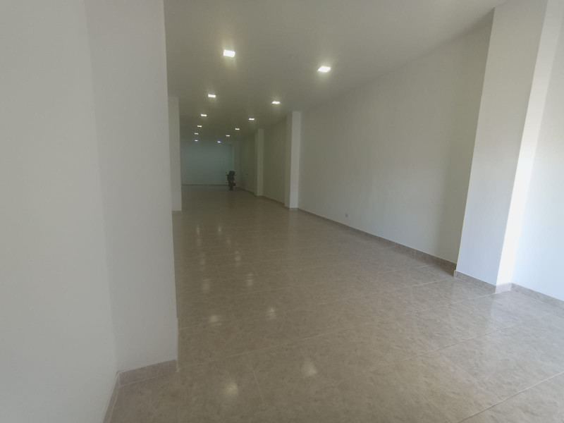 Bodega En Arriendo - Prados Del Norte, Cali