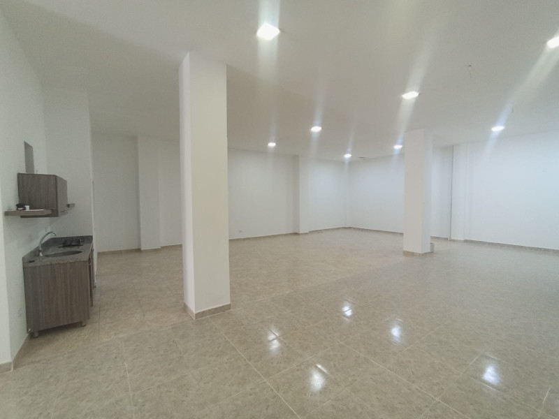 Bodega En Arriendo - Prados Del Norte, Cali