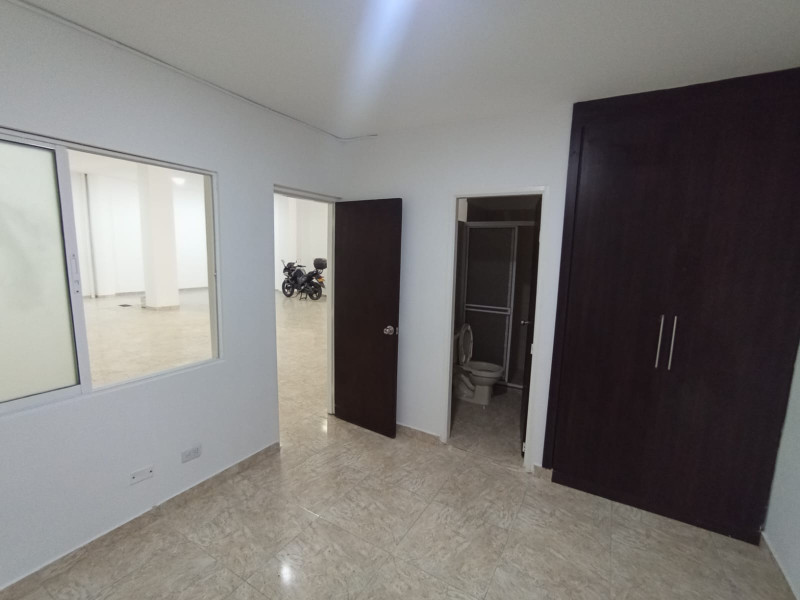 Bodega En Arriendo - Prados Del Norte, Cali