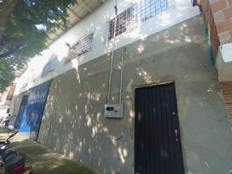 Bodega En Arriendo - Junín, Cali