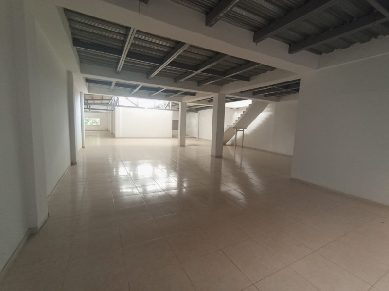 Bodega En Arriendo - Junín, Cali