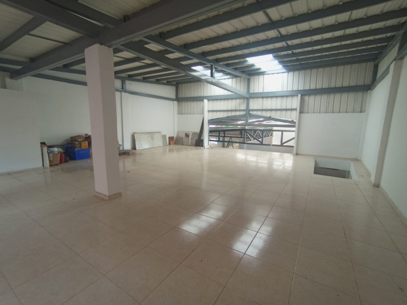 Bodega En Arriendo - Junín, Cali