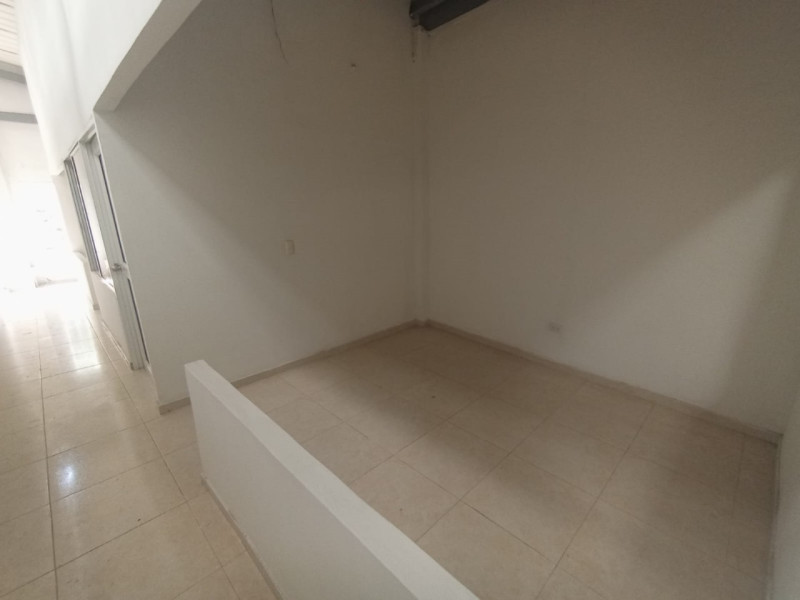 Bodega En Arriendo - Junín, Cali