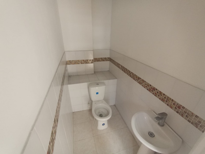 Bodega En Arriendo - Junín, Cali