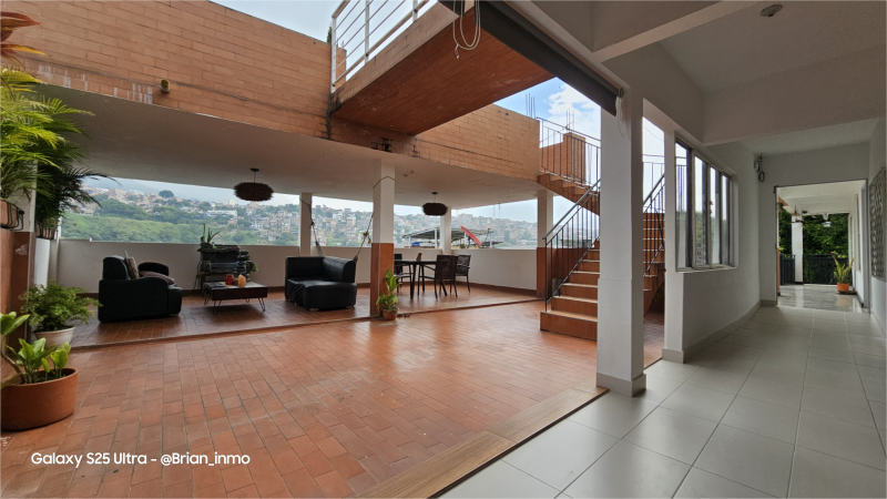 Casa En Arriendo - Santa Rita, Cali