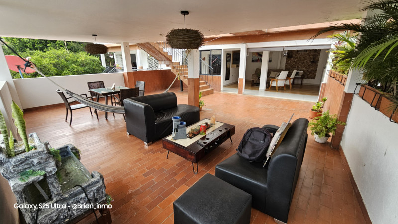 Casa En Arriendo - Santa Rita, Cali