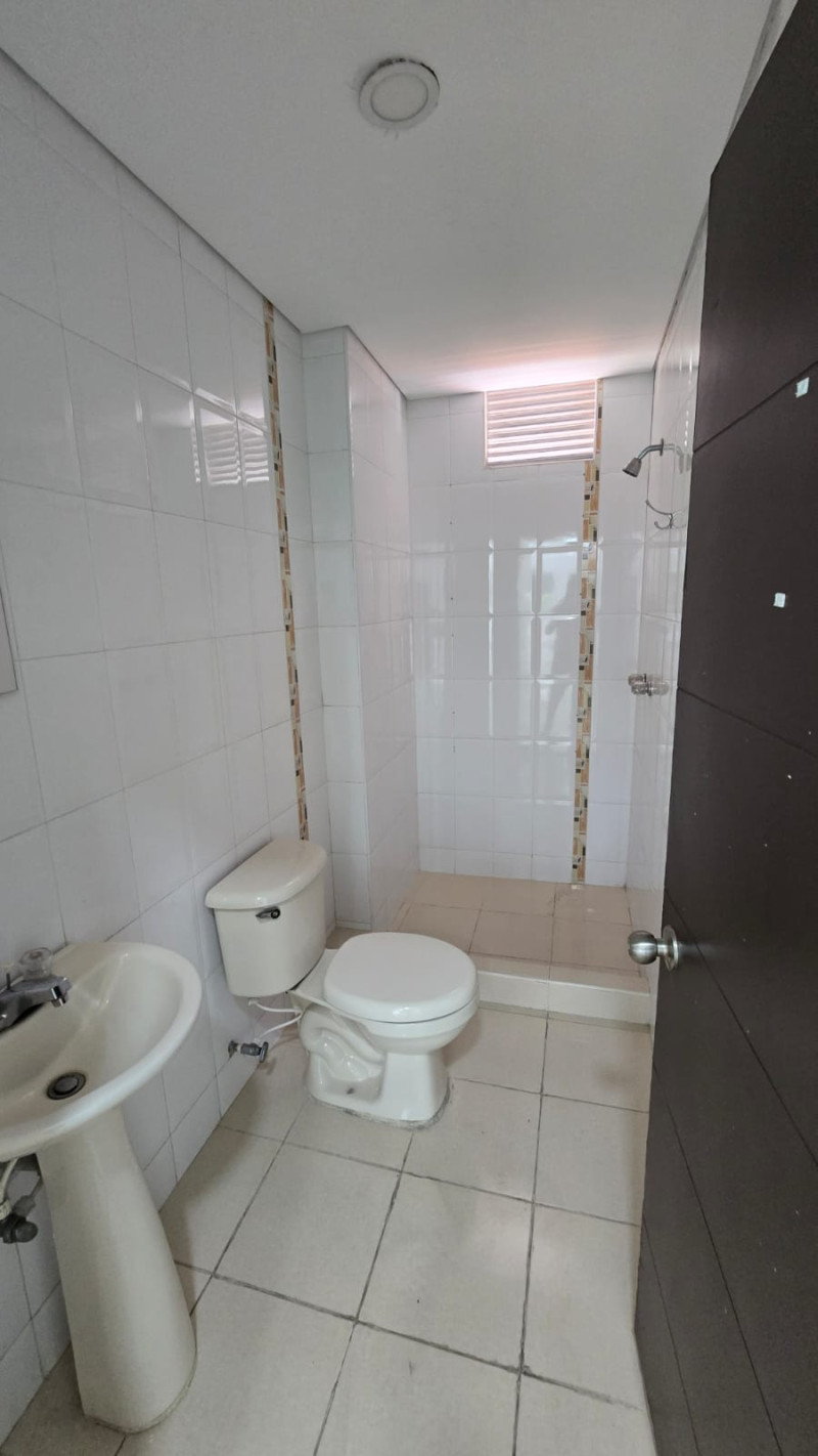 Edificio En Arriendo - Ciudad Jardín, Cali