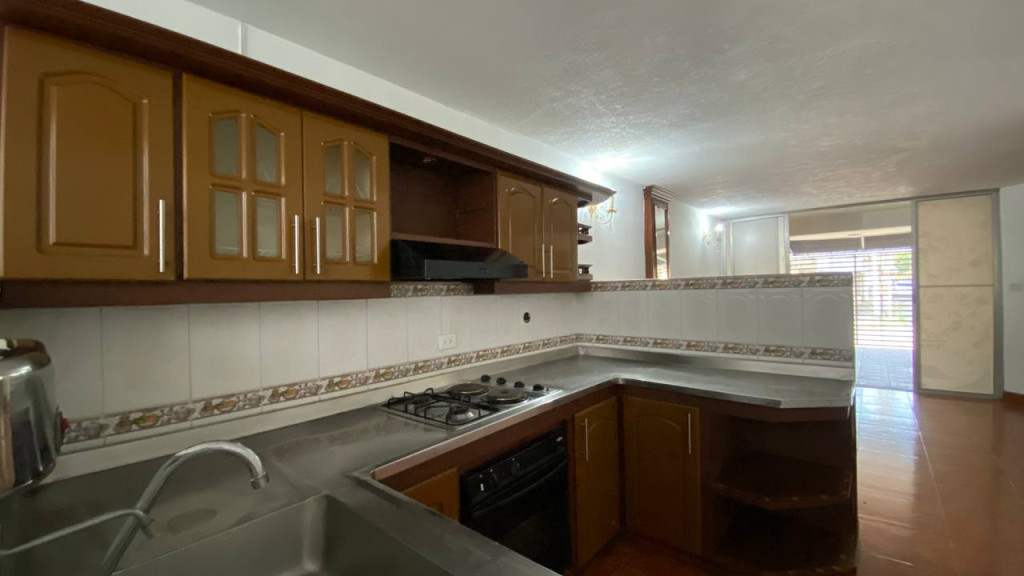 Casa En Venta - La Esmeralda, Cali